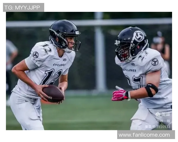 美职业美式足球比赛直播全程回顾与精彩瞬间分享