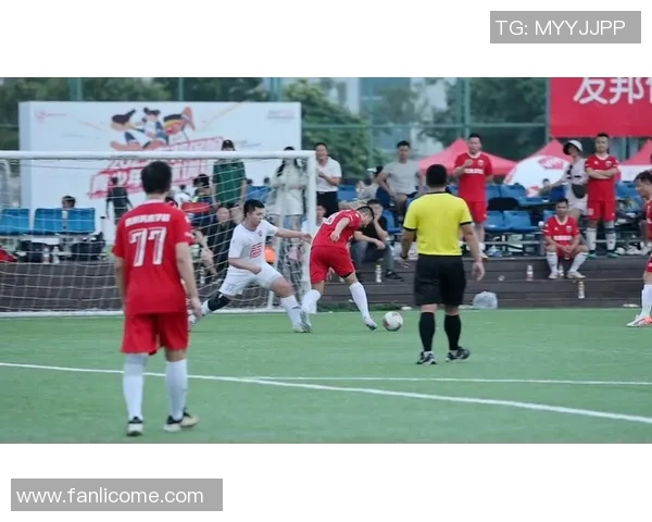 鲁能与栖鸟砂岩精彩对决集锦回顾展现足球魅力与激情瞬间