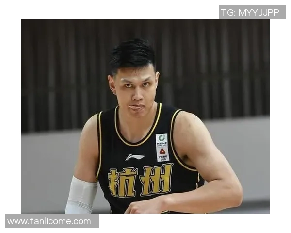 许钟豪的成长之路:从青涩少年到职场精英的蜕变历程 许钟豪的成长之路:从青涩少年到职场精英的蜕变历程